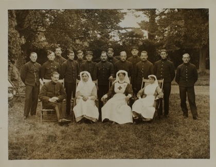 Belgian soldiers and staff at Allington Manor