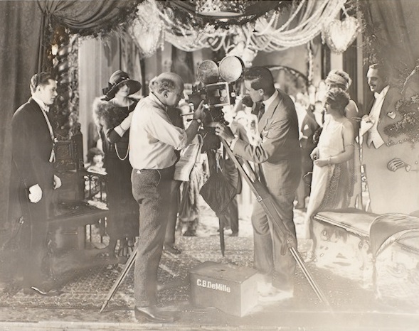 Edwina Mountbatten with Cecil B. de Mille and Louis Mountbatten at Paramount Studios, Hollywood [MS 62 MB2/L1/134]