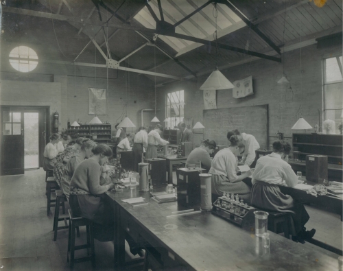 ms1_2_5_17 department of botany, the main laboratory showing prof mangham with students