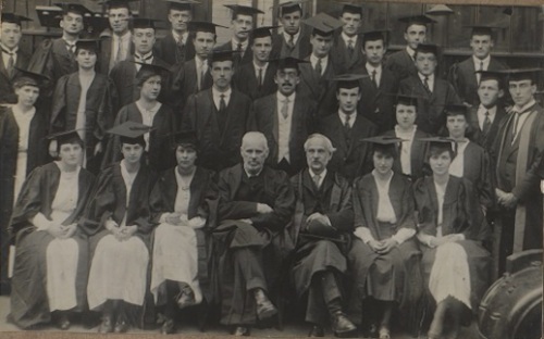 Seniors, 1919, with Dr Hill in the centre [MS1/7/291/22/1 p. 43]