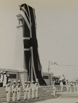Unveiling of the Straits Settlements War Memorial, with the Prince of Wales’ staff on the right, March 1922 [MS 62 Broadlands Archives MB2/N7, 189]