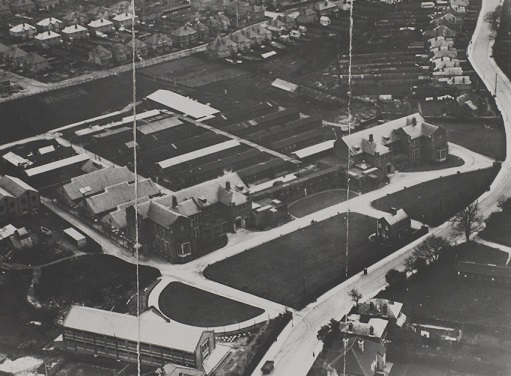 Aerial view of campus with huts still present, 1928-9 [MS1/Phot/39 ph 3211]