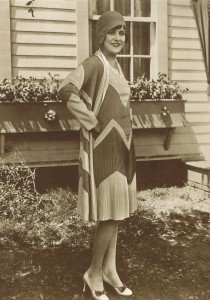 Photograph of Kathryn Crawford taken by Ross Verlag showing another typical dress for the Charleston [MS331/2/1/17/201]